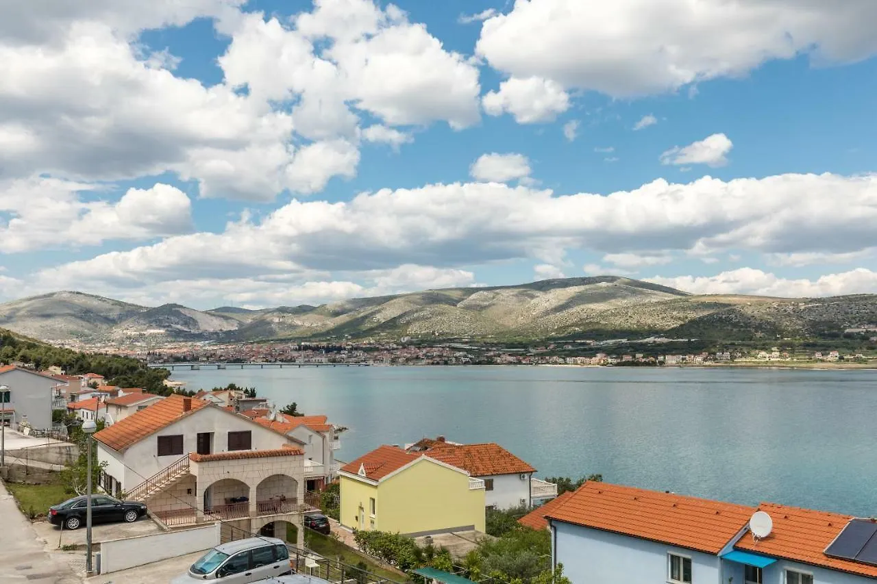 Apartments Rogulj